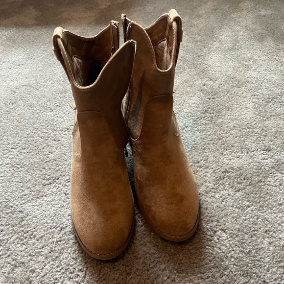 Refresh Cowboy ankle booties - Picture 2 of 3